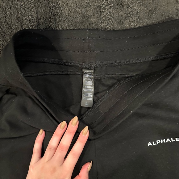 Alphalete Core Short - Picture 1 of 3